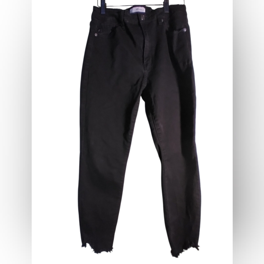 Kancan Black Womans Estilo Denim Jean Raw Hem Size 29 Casual